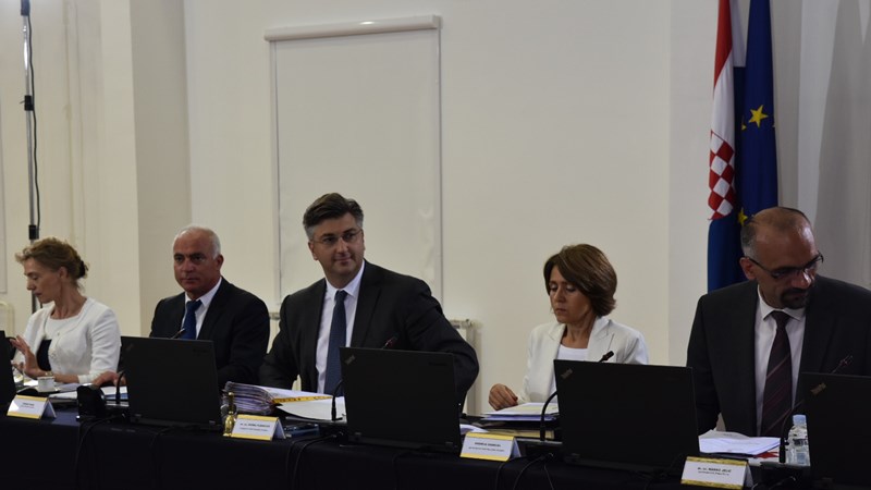 Sjednica Vlade u Kninu: Više od 180 milijuna kuna za razvoj i revitalizaciju Knina i Šibensko-kninske županije